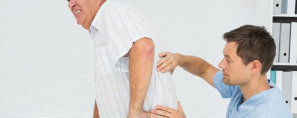 مزایا و معایب مراقبت از سالمند در منزل 