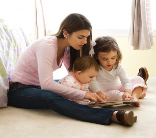چگونه یک پرستار کودک مناسب پیدا کنیم؟