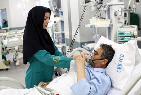 پرستار متخصص بیمار چه کسی است؟