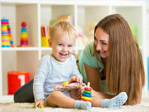 نحوه تعیین دستمزد پرستار مراقبت از کودک