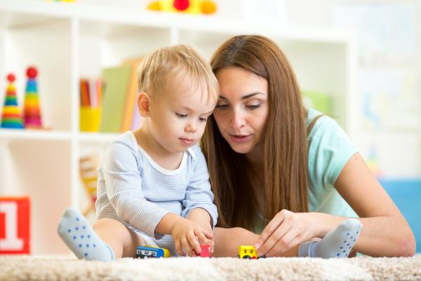 چه کسانی به پرستار کودک نیاز دارند؟