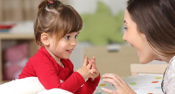 ارائه کننده خدمات پرستار مراقبت از کودک روزانه