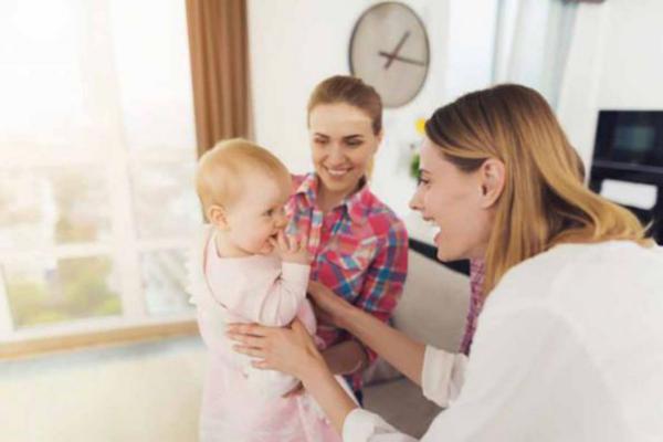 مرکز خدمات پرستار نگهداری کودک 24 ساعته