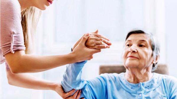 مراکز  اعزام پرستار مراقبتی بیمار روزانه
