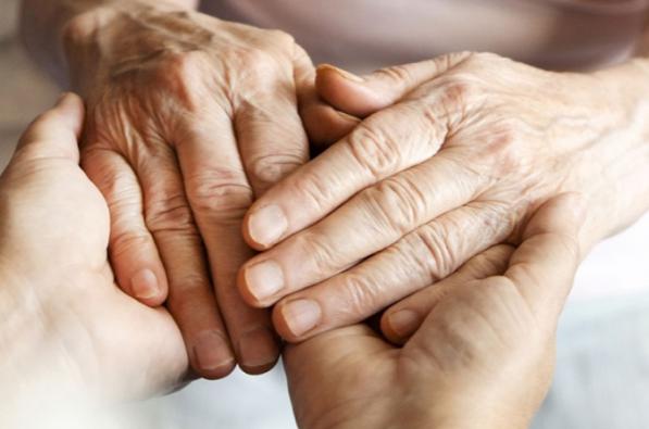 بررسی هزینه استخدام پرستاری سالمند روزانه
